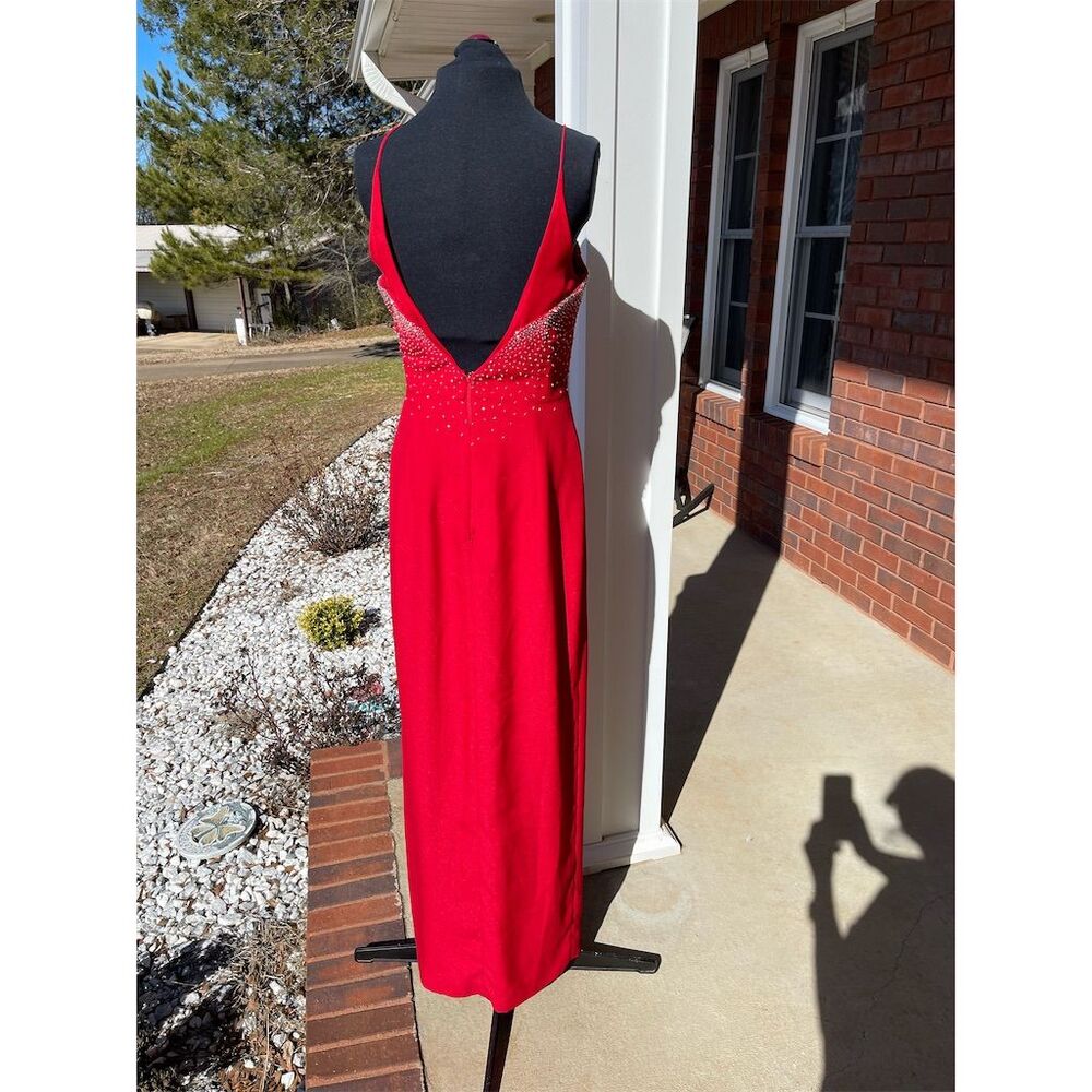 Cire Women's Size 10 Red Beaded V-Neck Long Evening Gown, wedding, prom, formal - Picture 7 of 16